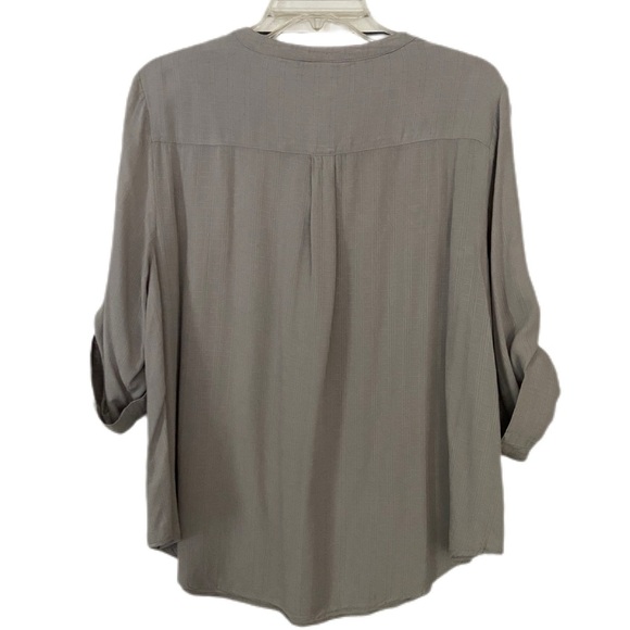 Torrid Lace Up Blouse Gray 3/4 Sleeves With Roll Tabs Lightweight Plus Size 0 - Picture 2 of 12